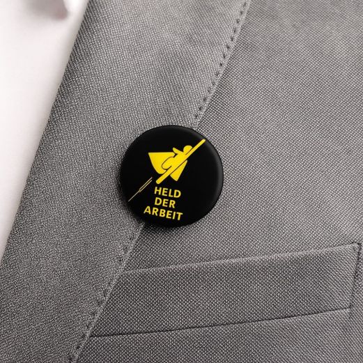 Ansteckbutton HELD DER ARBEIT